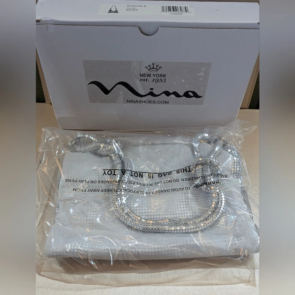 Nina New York Swoon In Silver Mesh Clutch/Evening Bag NWT & Box